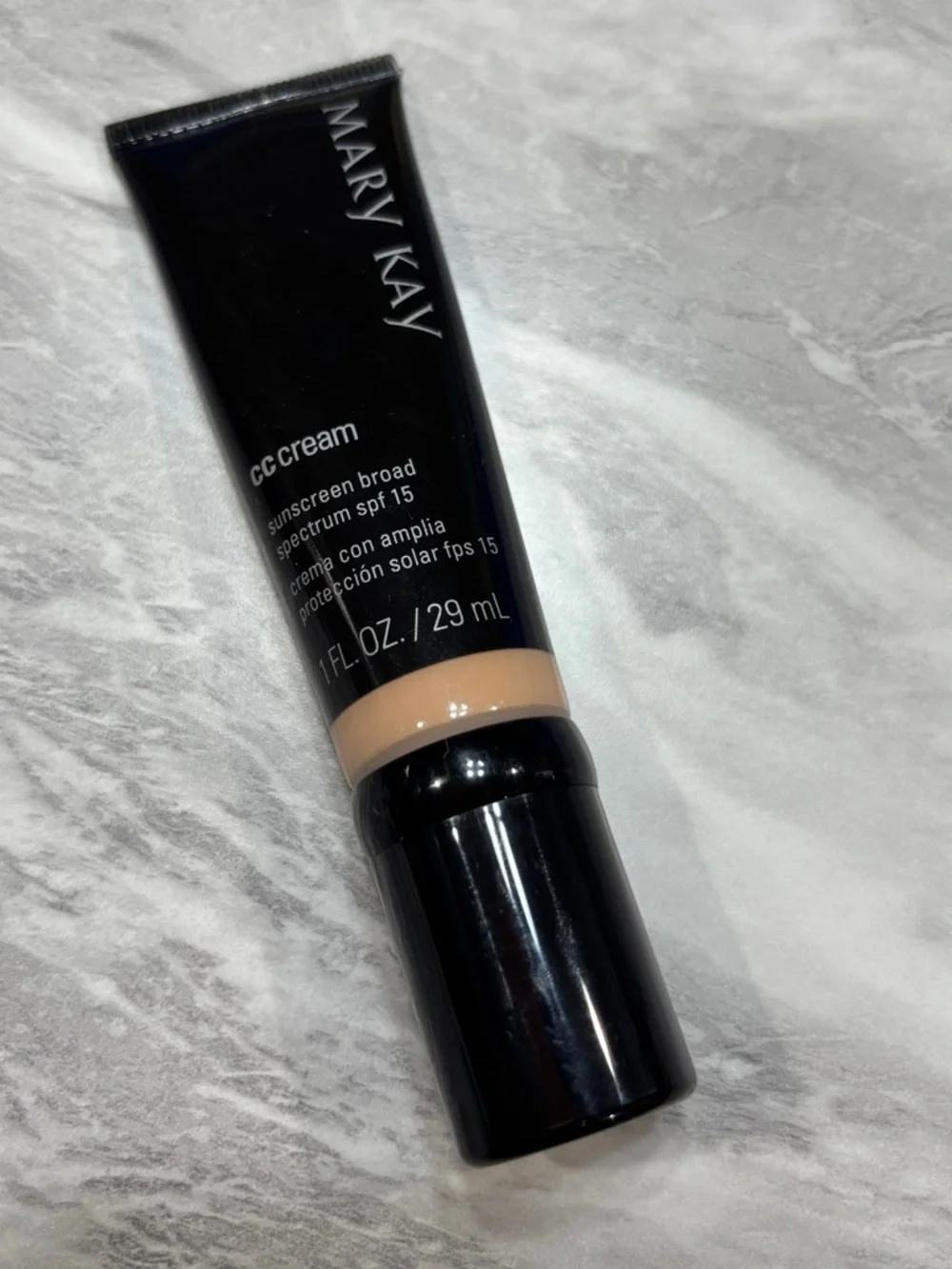 Mary Kay Light to Medium CC Cream - Picture 1 of 6